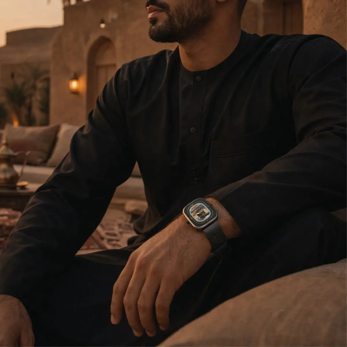 Adhani Watch – Montre adhan portée au poignet
